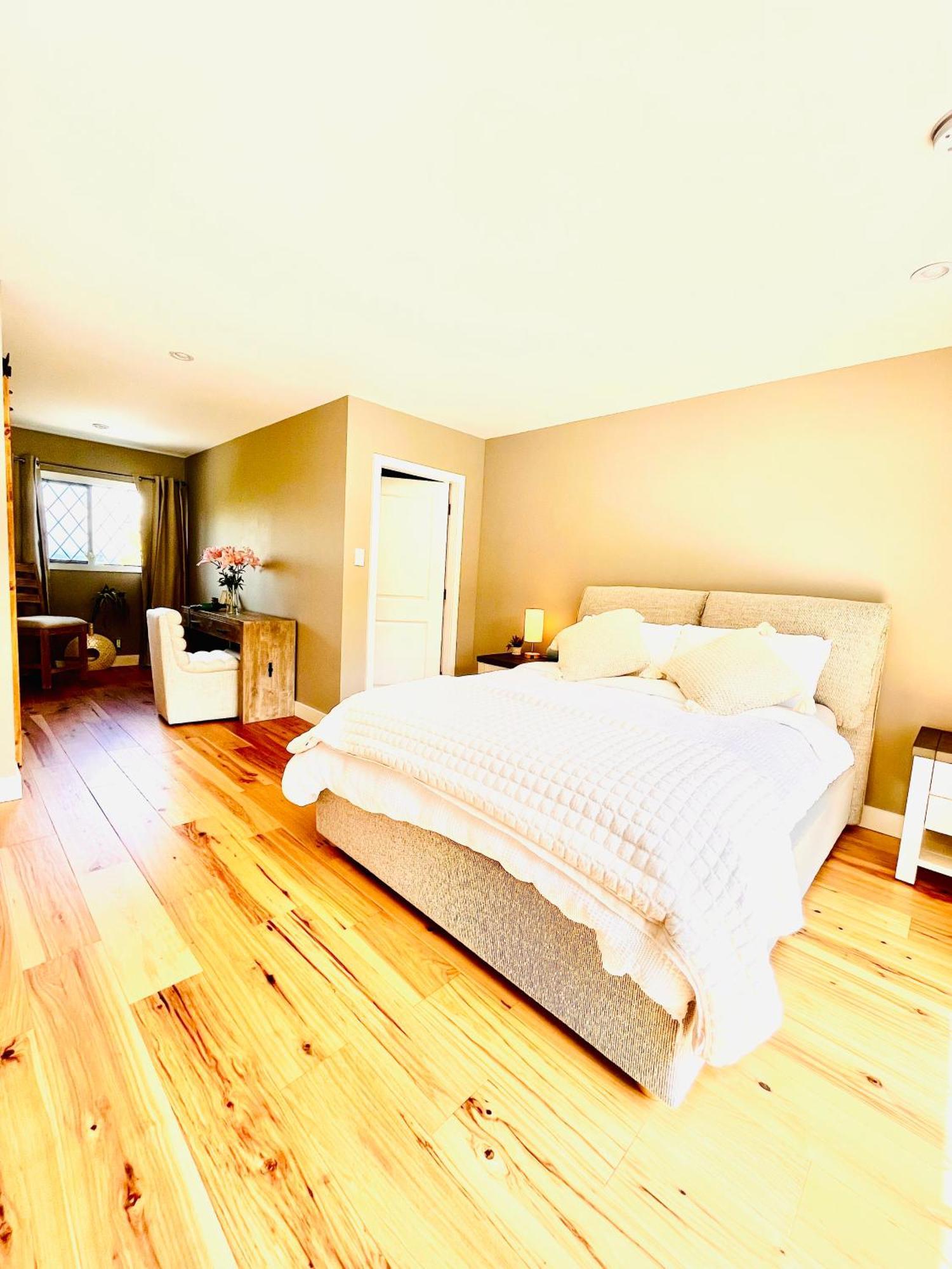Oceanside Manor - Fancy Room - Golf Course & Beach View Qualicum Beach Exterior foto