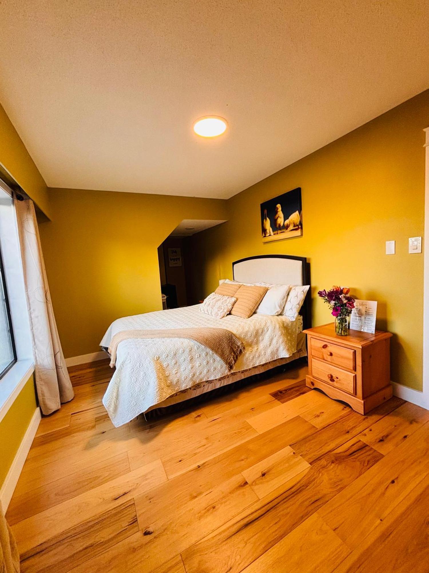 Oceanside Manor - Fancy Room - Golf Course & Beach View Qualicum Beach Exterior foto
