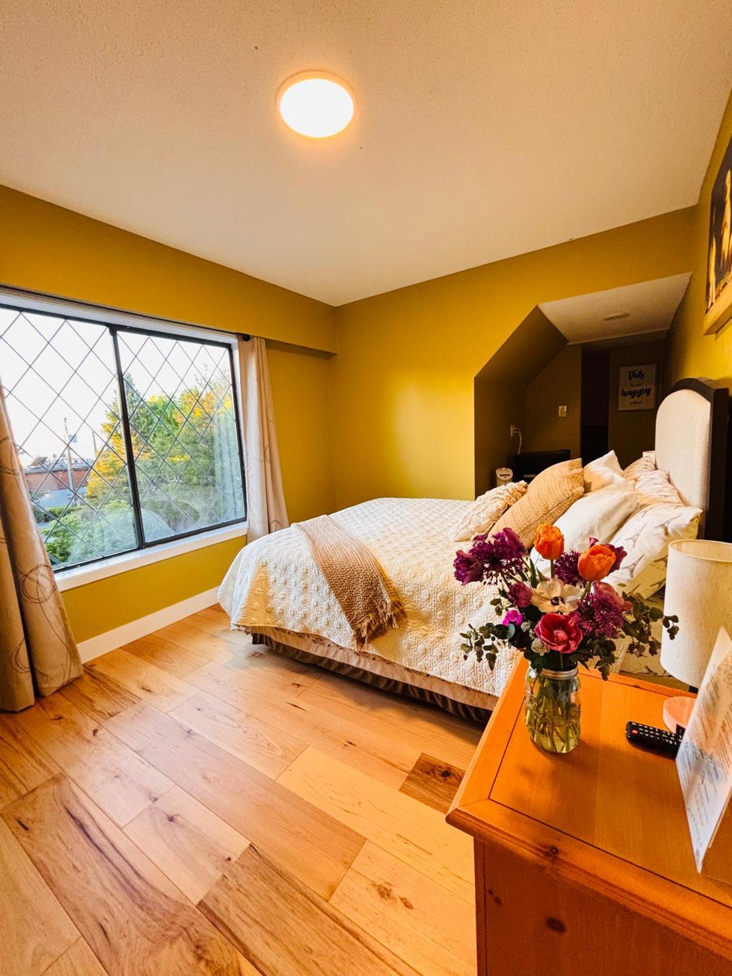 Oceanside Manor - Fancy Room - Golf Course & Beach View Qualicum Beach Exterior foto